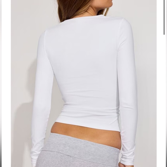 NWT Garage Sleek Crewneck Long Sleeve Basic Layering Top  white SM /XS / XXS - Picture 2 of 4